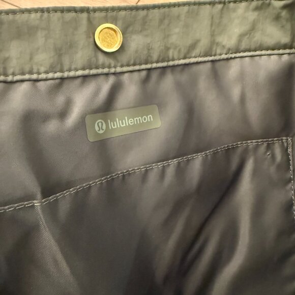 Lululemon Daily Multi-Pocket Tote | Bayleaf Green | Commuter/Gym Bag- NWT - Picture 7 of 10